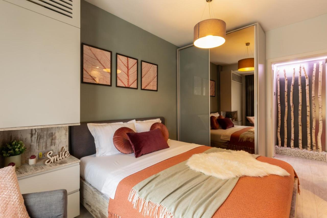 Modern 1Br Apt In The Old Town: The Perfect Choice ブカレスト エクステリア 写真
