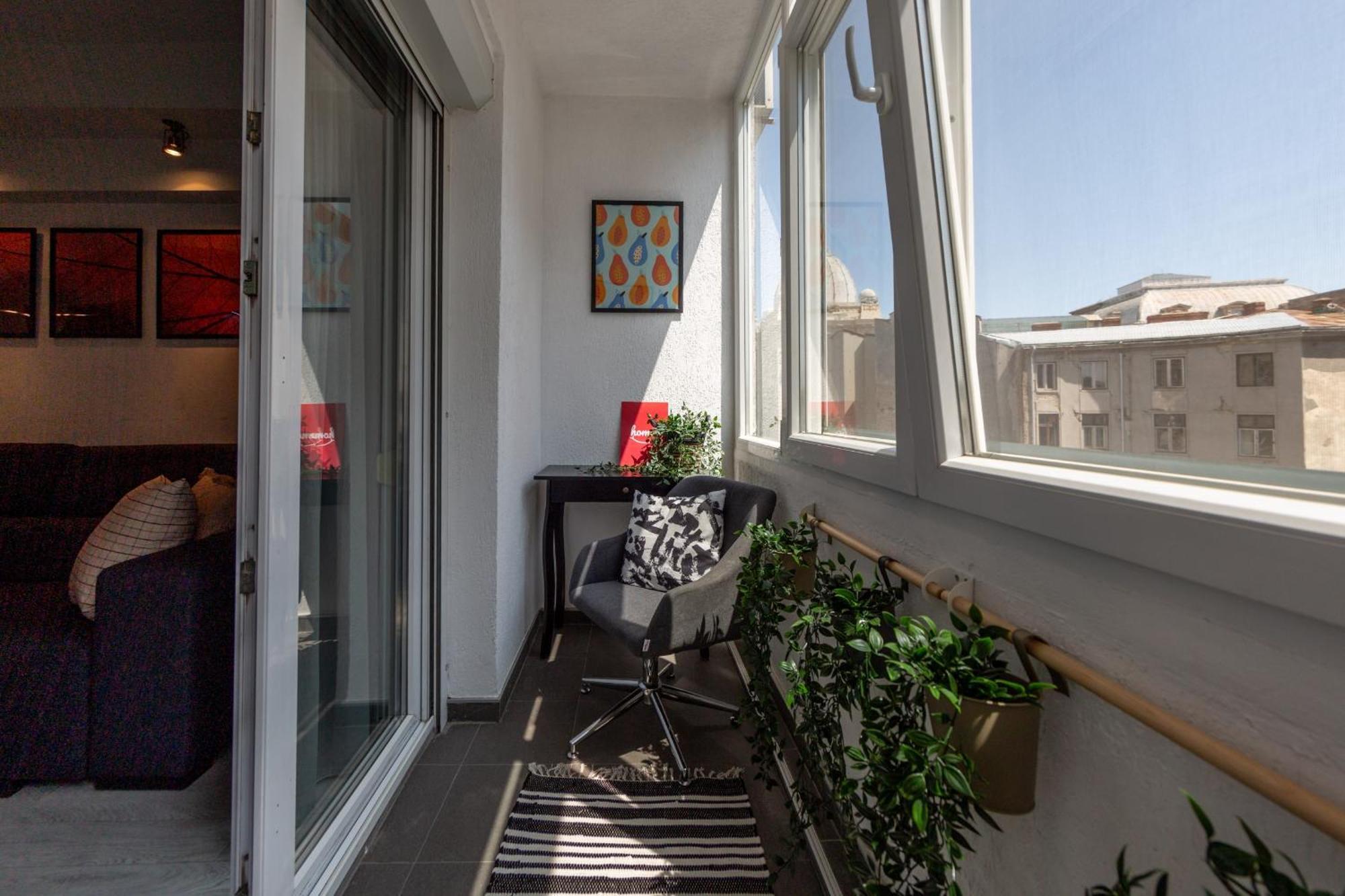 Modern 1Br Apt In The Old Town: The Perfect Choice ブカレスト エクステリア 写真