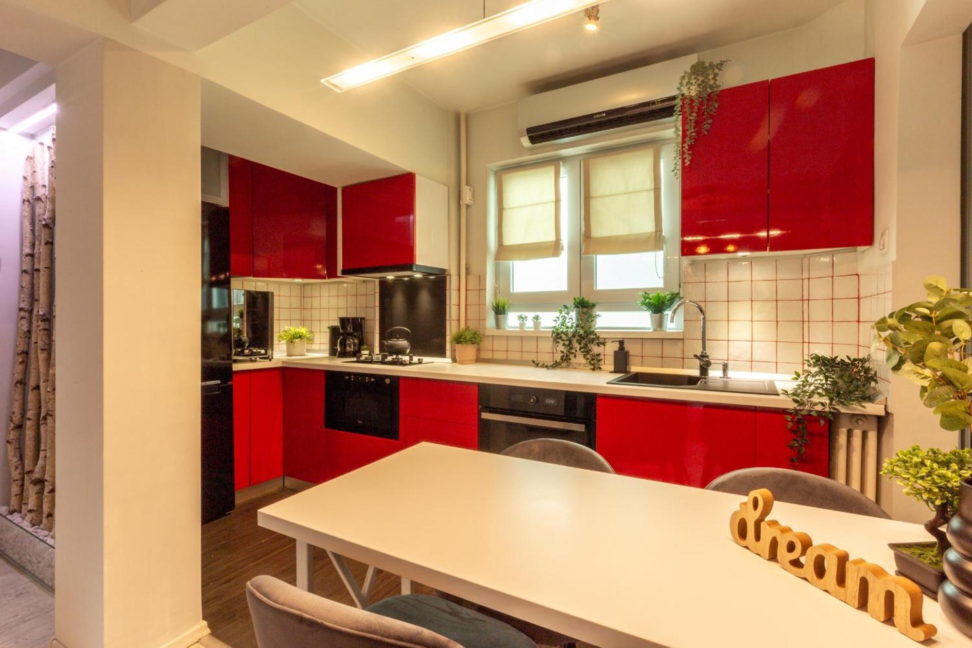 Modern 1Br Apt In The Old Town: The Perfect Choice ブカレスト エクステリア 写真
